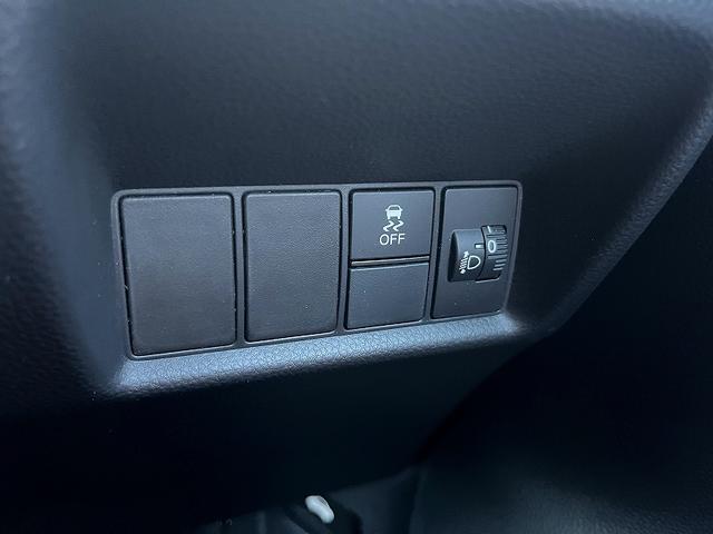 フィット ｅ：ＨＥＶ　ＲＳ　ホンダセンシング　純正ナビ　フルセグ　Ｂｌｕｅｔｏｏｔｈ　ＣＤ＆ＤＶＤ再生可能　ビルトインＥＴＣ　バックカメラ　ＬＥＤヘッドライト　パドルシフト　クルーズコントロール　純正前後ドラレコ付き（68枚目）