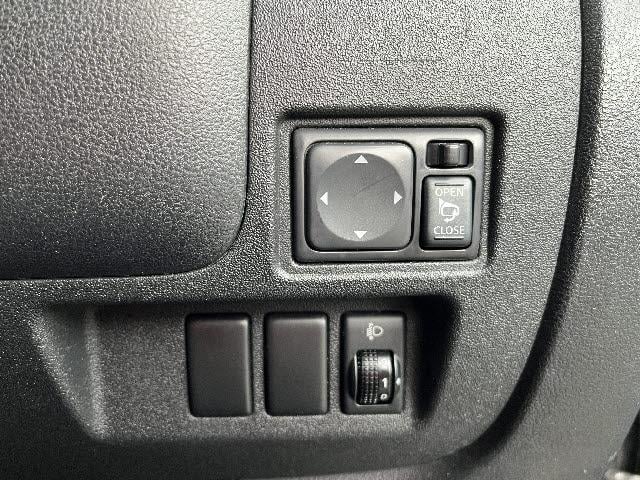 マーチ 12S Vパッケージ 12S-Vパッケージ_ナビ/フルセグTV_キーレス_ETC 12S-Vパッケージ_ナビ/フルセグTV_キーレス_ETC 12S-Vパッケージ_ナビ/フルセグTV_キーレス_ETC 12S-Vパッケージ(12枚目)