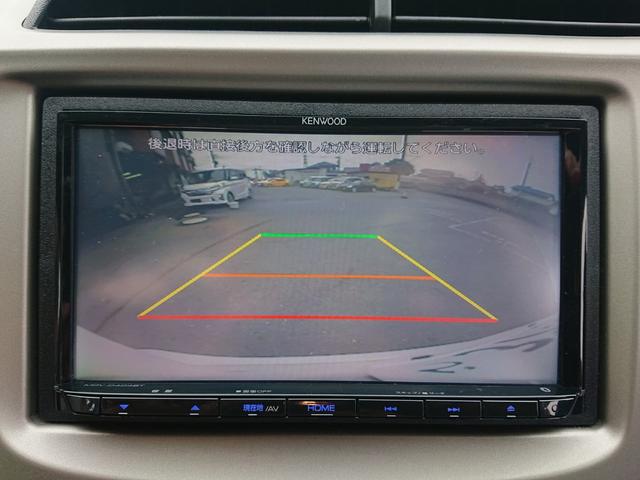 ベースグレード　クルーズコントロール　メモリーナビ　ＴＶ　Ｂｌｕｅｔｏｏｔｈオーディオ　ＤＶＤビデオ再生　バックカメラ　ＥＴＣ　オートエアコン　ＬＲバニティミラー　チルトステアリング　ＩＳＯＦＩＸ対応リヤシート(17枚目)