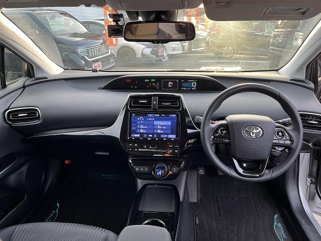 プリウス Ａ　純正ＳＤナビ　全方位モニター　クルーズコントロール　フルセグＴＶ　ＥＴＣ２．０　ＬＥＤライト　フォグライト　ステアリングリモコン　ブルートゥース　プッシュスタート　衝突軽減ブレーキ　パワーシート（21枚目）