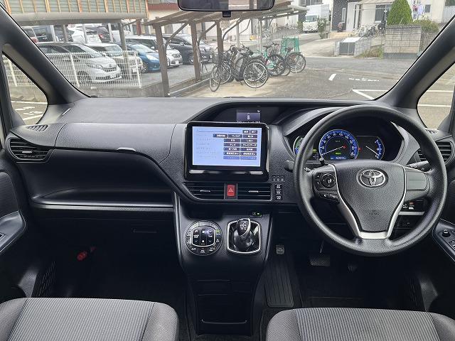 ヴォクシー ハイブリッドＸ　メモリーナビ　パワースライドドア　衝突軽減　バックカメラ　ＥＴＣ　フルセグＴＶ　プッシュスタート　オートライト　キーフリー　ＬＥＤライト　ブルートゥース　ＤＶＤ再生　メモリーナビ　パワースライドドア（26枚目）