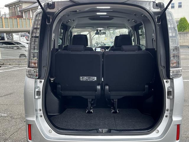 ヴォクシー ハイブリッドＸ　メモリーナビ　パワースライドドア　衝突軽減　バックカメラ　ＥＴＣ　フルセグＴＶ　プッシュスタート　オートライト　キーフリー　ＬＥＤライト　ブルートゥース　ＤＶＤ再生　メモリーナビ　パワースライドドア（36枚目）