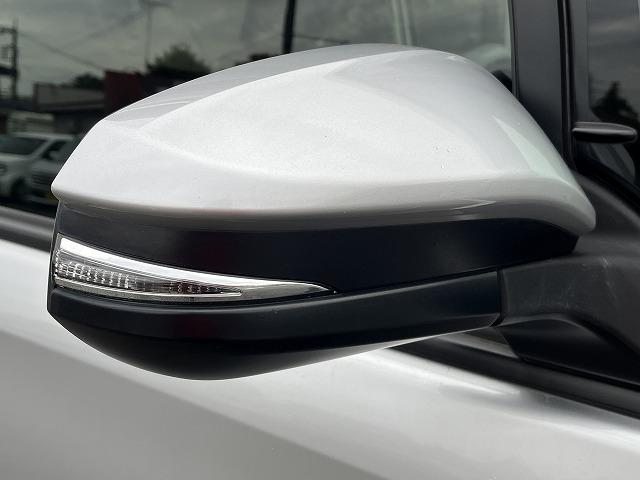 ヴォクシー ハイブリッドＸ　メモリーナビ　パワースライドドア　衝突軽減　バックカメラ　ＥＴＣ　フルセグＴＶ　プッシュスタート　オートライト　キーフリー　ＬＥＤライト　ブルートゥース　ＤＶＤ再生　メモリーナビ　パワースライドドア（49枚目）