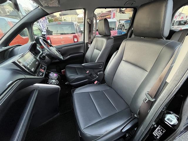 エスクァイア ハイブリッドＧｉ　ワンオーナ　前席シートヒーター　純正１０インチＳＤナビ　ＥＴＣ　バックカメラ　両側パワースライドドア　純正ドラレコ　プッシュスタート　スマートキー　ＬＥＤライト　クルーズコントロール　フルセグＴＶ（15枚目）