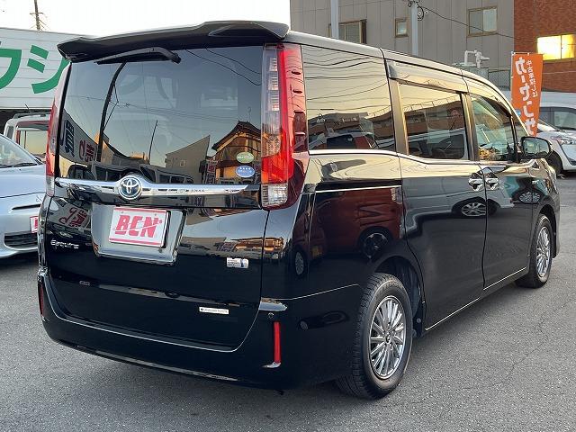 エスクァイア ハイブリッドＧｉ　ワンオーナ　前席シートヒーター　純正１０インチＳＤナビ　ＥＴＣ　バックカメラ　両側パワースライドドア　純正ドラレコ　プッシュスタート　スマートキー　ＬＥＤライト　クルーズコントロール　フルセグＴＶ（18枚目）