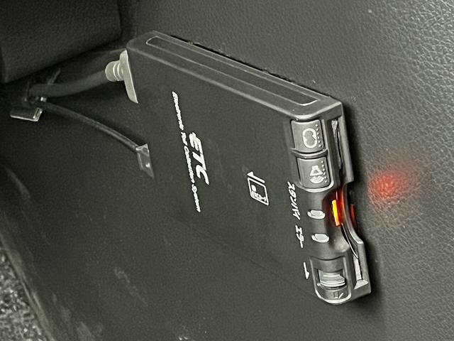 エクストレイル ２０Ｘ　４ＷＤ　純正ＨＤＤナビ　ワンセグ　バックカメラ　キーフリー　全席シートヒーター　クルーズコントロール　ＥＴＣ　純正アルミ　当店下取車（17枚目）