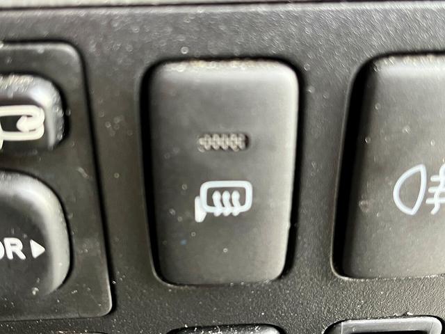 ランドクルーザープラド ＴＸリミテッド　８人乗り　社外メモリーナビ　フルセグ　バックカメラ　純正アルミホイール　ＥＴＣ　社外ＬＥＤ　社外足回り　エアバック　ＡＢＳ　当店下取車（18枚目）