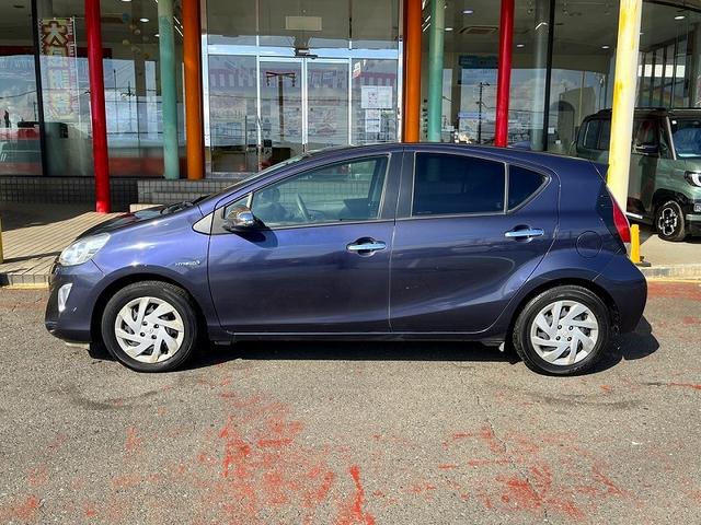 アクア S 純正SDナビ ワンセグTV 前席シートヒーター ETC オートエアコン エアバック ABS パワステ パワーウインドウ 車検R8年12月 当店下取車(4枚目)