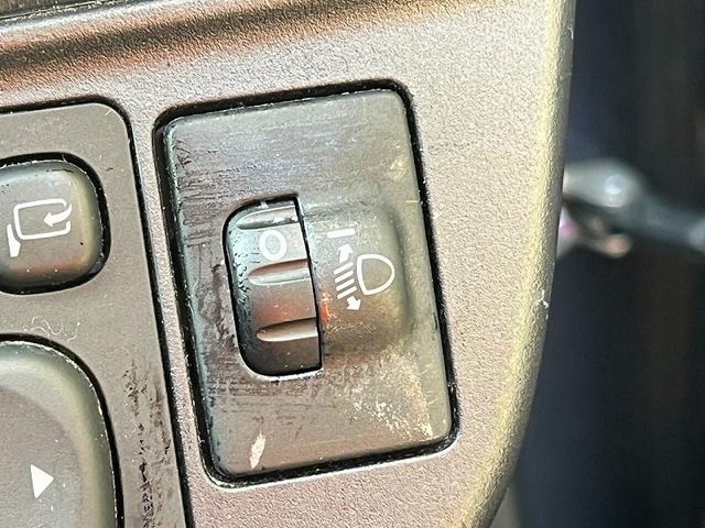 アクア S 純正SDナビ ワンセグTV 前席シートヒーター ETC オートエアコン エアバック ABS パワステ パワーウインドウ 車検R8年12月 当店下取車(15枚目)