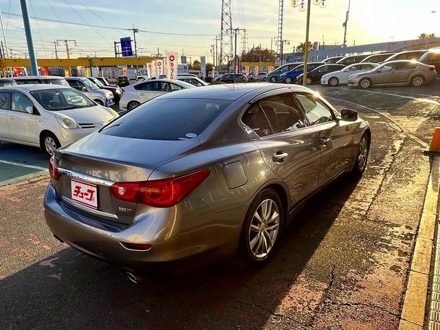 スカイライン ３５０ＧＴ　ハイブリッド　タイプＰ　メーカーＨＤＤナビ　フルセグ　アラウンドビュー　プッシュスタート　キーフリー　ＭＴモードＡＴ　クルーズコントロール　前席パワーシート　前席シートヒーター　ＬＥＤ　ＥＴＣ　当店下取車（5枚目）