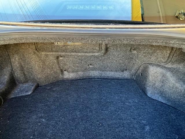 スカイライン ３５０ＧＴ　ハイブリッド　タイプＰ　メーカーＨＤＤナビ　フルセグ　アラウンドビュー　プッシュスタート　キーフリー　ＭＴモードＡＴ　クルーズコントロール　前席パワーシート　前席シートヒーター　ＬＥＤ　ＥＴＣ　当店下取車（7枚目）