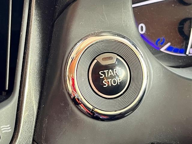 スカイライン ３５０ＧＴ　ハイブリッド　タイプＰ　メーカーＨＤＤナビ　フルセグ　アラウンドビュー　プッシュスタート　キーフリー　ＭＴモードＡＴ　クルーズコントロール　前席パワーシート　前席シートヒーター　ＬＥＤ　ＥＴＣ　当店下取車（16枚目）