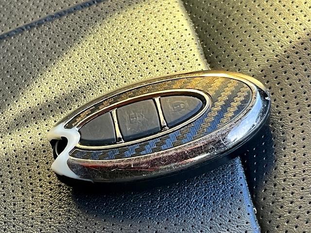 スカイライン ３５０ＧＴ　ハイブリッド　タイプＰ　メーカーＨＤＤナビ　フルセグ　アラウンドビュー　プッシュスタート　キーフリー　ＭＴモードＡＴ　クルーズコントロール　前席パワーシート　前席シートヒーター　ＬＥＤ　ＥＴＣ　当店下取車（17枚目）