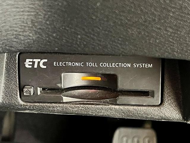 スカイライン ３５０ＧＴ　ハイブリッド　タイプＰ　メーカーＨＤＤナビ　フルセグ　アラウンドビュー　プッシュスタート　キーフリー　ＭＴモードＡＴ　クルーズコントロール　前席パワーシート　前席シートヒーター　ＬＥＤ　ＥＴＣ　当店下取車（18枚目）