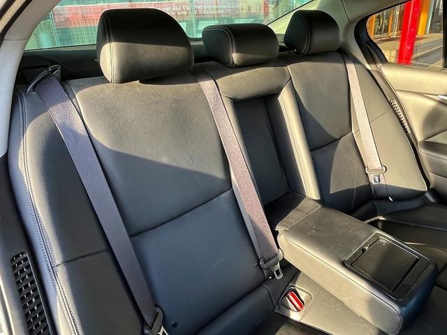 スカイライン ３５０ＧＴ　ハイブリッド　タイプＰ　メーカーＨＤＤナビ　フルセグ　アラウンドビュー　プッシュスタート　キーフリー　ＭＴモードＡＴ　クルーズコントロール　前席パワーシート　前席シートヒーター　ＬＥＤ　ＥＴＣ　当店下取車（23枚目）