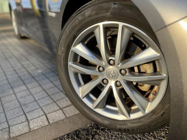 スカイライン ３５０ＧＴ　ハイブリッド　タイプＰ　メーカーＨＤＤナビ　フルセグ　アラウンドビュー　プッシュスタート　キーフリー　ＭＴモードＡＴ　クルーズコントロール　前席パワーシート　前席シートヒーター　ＬＥＤ　ＥＴＣ　当店下取車（24枚目）