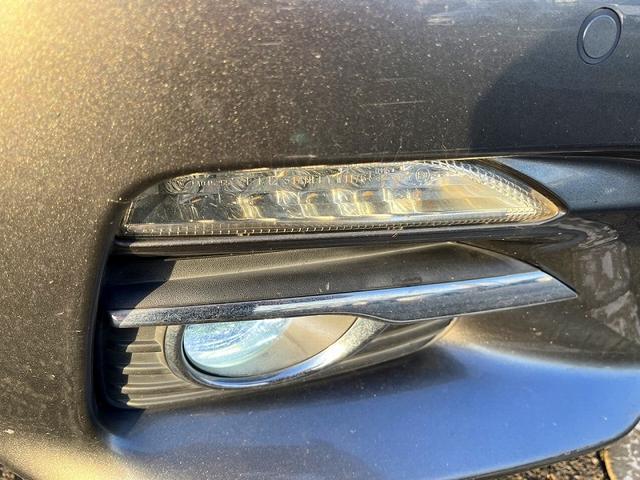 スカイライン ３５０ＧＴ　ハイブリッド　タイプＰ　メーカーＨＤＤナビ　フルセグ　アラウンドビュー　プッシュスタート　キーフリー　ＭＴモードＡＴ　クルーズコントロール　前席パワーシート　前席シートヒーター　ＬＥＤ　ＥＴＣ　当店下取車（27枚目）