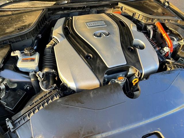 スカイライン ３５０ＧＴ　ハイブリッド　タイプＰ　メーカーＨＤＤナビ　フルセグ　アラウンドビュー　プッシュスタート　キーフリー　ＭＴモードＡＴ　クルーズコントロール　前席パワーシート　前席シートヒーター　ＬＥＤ　ＥＴＣ　当店下取車（28枚目）