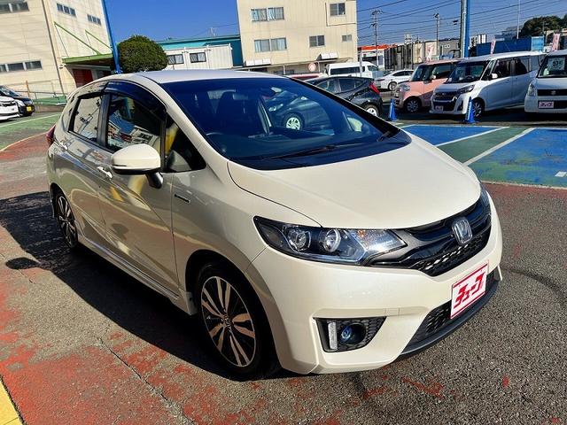 フィットハイブリッド Ｓパッケージ　あんしんパッケージ　社外ＳＤナビ　フルセグ　バックカメラ　プッシュスタート　キーフリー　クルーズコントロール　パドルシフト　ＬＥＤ　ＥＴＣ（2枚目）