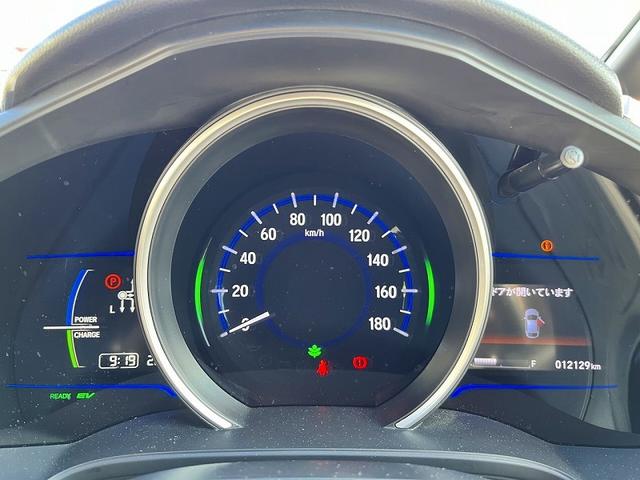 フィットハイブリッド Ｓパッケージ　あんしんパッケージ　社外ＳＤナビ　フルセグ　バックカメラ　プッシュスタート　キーフリー　クルーズコントロール　パドルシフト　ＬＥＤ　ＥＴＣ（10枚目）