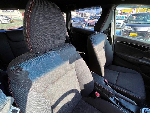 フィットハイブリッド Ｓパッケージ　あんしんパッケージ　社外ＳＤナビ　フルセグ　バックカメラ　プッシュスタート　キーフリー　クルーズコントロール　パドルシフト　ＬＥＤ　ＥＴＣ（23枚目）