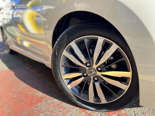 フィットハイブリッド Ｓパッケージ　あんしんパッケージ　社外ＳＤナビ　フルセグ　バックカメラ　プッシュスタート　キーフリー　クルーズコントロール　パドルシフト　ＬＥＤ　ＥＴＣ（25枚目）