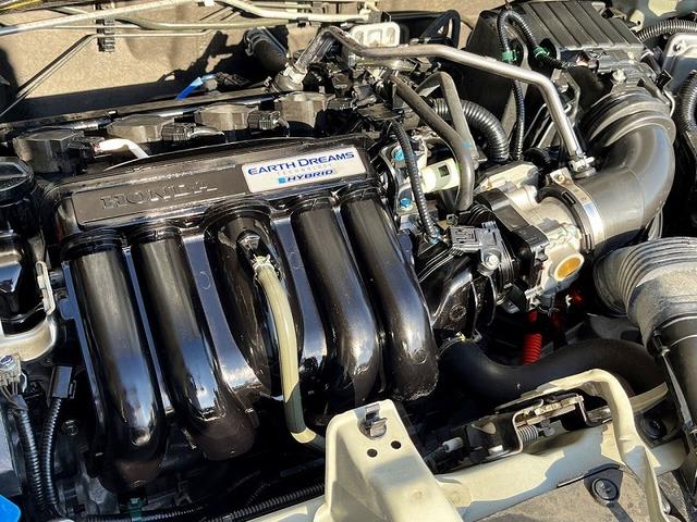 フィットハイブリッド Ｓパッケージ　あんしんパッケージ　社外ＳＤナビ　フルセグ　バックカメラ　プッシュスタート　キーフリー　クルーズコントロール　パドルシフト　ＬＥＤ　ＥＴＣ（29枚目）