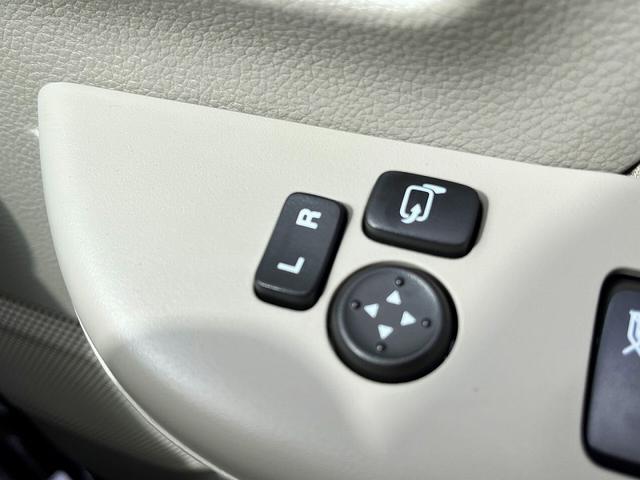 エブリイワゴン ＰＺターボスペシャル　届出済未使用車　スズキセーフティーサポート　アイドリングストップ　純正ディスプレイオーディオ　バックカメラ　プッシュスタート　キーフリー　両側自動ドア　オートステップ　運転席シートヒーター　ＬＥＤ（15枚目）