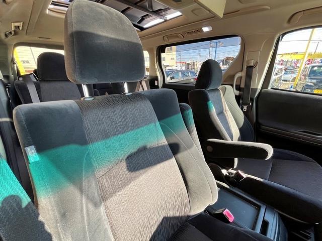 アルファード ２４０Ｓ　純正ＨＤＤナビ　フルセグ　バックカメラ　フリップダウンモニター　プッシュスタート　キーフリー　両側パワースライドドア　サンルーフ　ＭＴモードＡＴ　ＨＩＤ　ＥＴＣ　社外アルミ　当店下取車（23枚目）