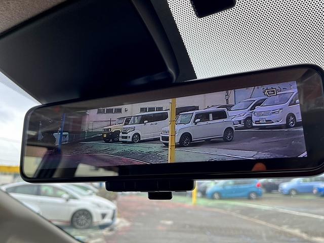 ノート ｅ－パワー　メダリスト　エマージェンシーブレーキ　純正メモリーナビ　フルセグ　アラウンドビューモニター　プッシュスタート　キーフリー　クルーズコントロール　ハーフレザーシート　スマートルームミラー　ドラレコ　ＬＥＤ　ＥＴＣ（17枚目）