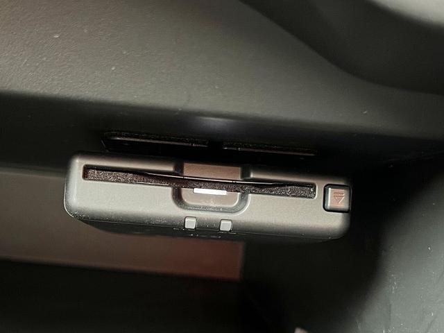 ノート ｅ－パワー　メダリスト　エマージェンシーブレーキ　純正メモリーナビ　フルセグ　アラウンドビューモニター　プッシュスタート　キーフリー　クルーズコントロール　ハーフレザーシート　スマートルームミラー　ドラレコ　ＬＥＤ　ＥＴＣ（22枚目）