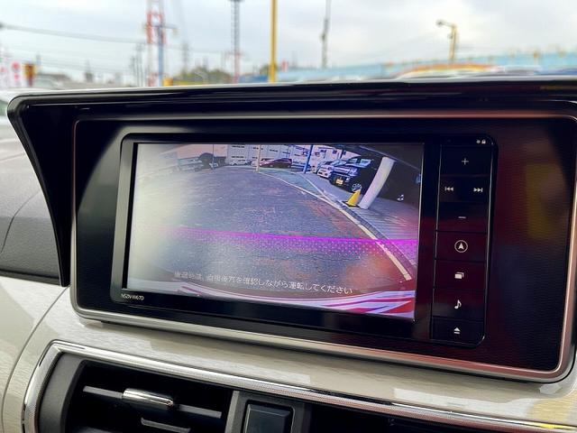 嬉しいナビ付です。知らない道でも安心ですね！更にバックカメラ付きで運転が苦手な方も車庫入れラクラクです！狭いところでの駐車場もお車を傷つけず安心ですね！フルセグＴＶ，ＤＶＤビデオも見れますよ！