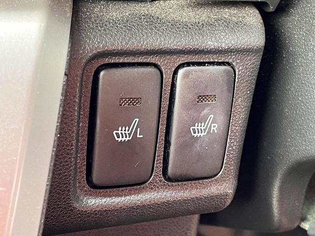 女性にも優しい！前席には、シートヒーターを装備いたしております。