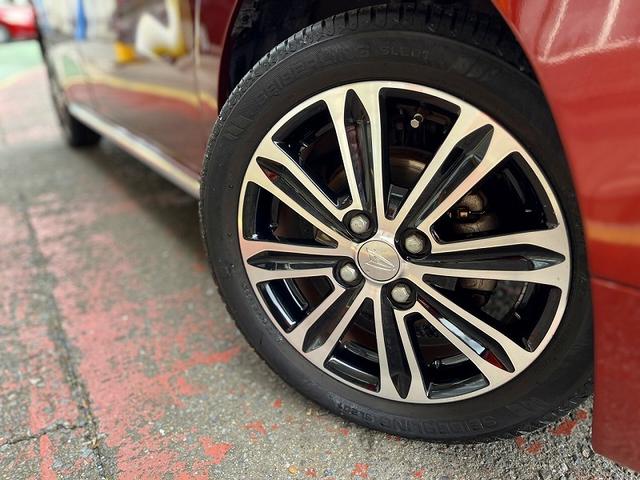 もちろんアルミホイール！お洒落は足元から！