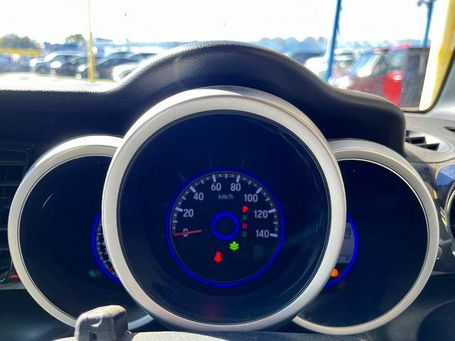 Ｎ－ＢＯＸカスタム Ｇ・ターボＬパッケージ　純正ＳＤナビ　フルセグ　バックカメラ　プッシュスタート　キーフリー　両側自動ドア　パドルシフト　ＨＩＤ　ＥＴＣ　ハーフレザーシート（10枚目）