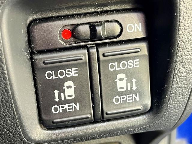 Ｎ－ＢＯＸカスタム Ｇ・ターボＬパッケージ　純正ＳＤナビ　フルセグ　バックカメラ　プッシュスタート　キーフリー　両側自動ドア　パドルシフト　ＨＩＤ　ＥＴＣ　ハーフレザーシート（19枚目）