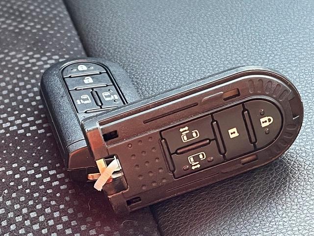 タント カスタムＸ　トップエディションＳＡＩＩＩ　スマートアシストＩＩＩ　アイドリングストップ　純正ＳＤナビ　フルセグ　全方位カメラ　プッシュスタート　キーフリー　両側自動ドア　運転席シートヒーター　ＬＥＤ　ＥＴＣ　ドラレコ（17枚目）