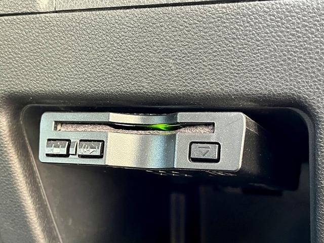 タント カスタムＸ　トップエディションＳＡＩＩＩ　スマートアシストＩＩＩ　アイドリングストップ　純正ＳＤナビ　フルセグ　全方位カメラ　プッシュスタート　キーフリー　両側自動ドア　運転席シートヒーター　ＬＥＤ　ＥＴＣ　ドラレコ（22枚目）