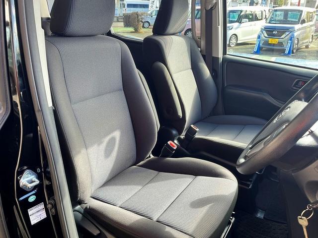 ヴォクシー Ｘ　７人乗　アイドリングストップ　社外メモリーナビ　フルセグ　バックカメラ　左側パワースライドドア　ＭＴモードＡＴ　ＬＥＤ　ＥＴＣ　当店下取車（25枚目）