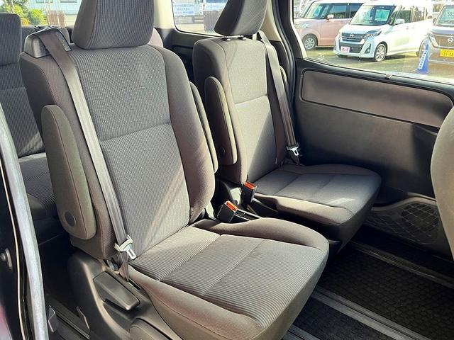 ヴォクシー Ｘ　７人乗　アイドリングストップ　社外メモリーナビ　フルセグ　バックカメラ　左側パワースライドドア　ＭＴモードＡＴ　ＬＥＤ　ＥＴＣ　当店下取車（26枚目）