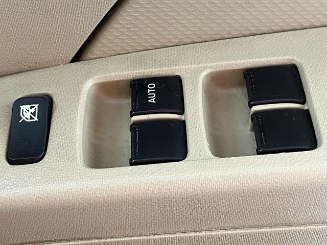 アルト Ｆ　ＥＴＣ　純正ＣＤデッキ　ＥＴＣ　ヘッドライトレベライザー　キーレスエントリー　エアバック　エアコン　パワステ　パワーウインドウ　当店買取車（14枚目）