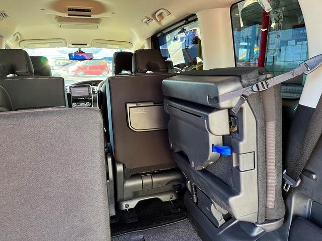 セレナ ハイウェイスター　ＶセレクションＩＩ　ワンオーナー　アイドリングストップ　エマージェンシーブレーキ　プロパイロット　純正ＳＤナビ　フルセグ　フリップダウンモニター　アラウンドビューモニター　両側自動ドア　クルコン　ＬＥＤ　ＥＴＣ　ドラレコ（8枚目）