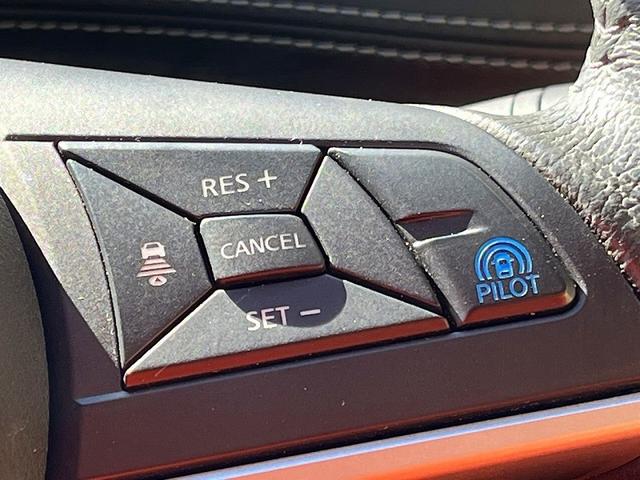 セレナ ハイウェイスター　ＶセレクションＩＩ　ワンオーナー　アイドリングストップ　エマージェンシーブレーキ　プロパイロット　純正ＳＤナビ　フルセグ　フリップダウンモニター　アラウンドビューモニター　両側自動ドア　クルコン　ＬＥＤ　ＥＴＣ　ドラレコ（18枚目）