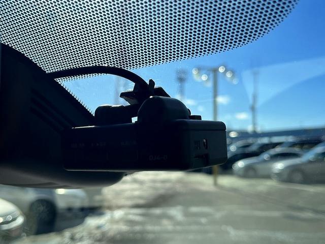 セレナ ハイウェイスター　ＶセレクションＩＩ　ワンオーナー　アイドリングストップ　エマージェンシーブレーキ　プロパイロット　純正ＳＤナビ　フルセグ　フリップダウンモニター　アラウンドビューモニター　両側自動ドア　クルコン　ＬＥＤ　ＥＴＣ　ドラレコ（19枚目）