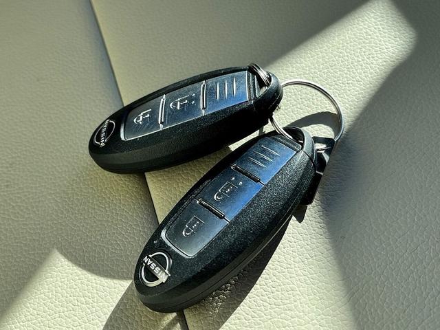 ノート Ｘ　ワンオーナー　プロパイロット　エマージェンシーブレーキ　純正メモリーナビ　フルセグ　アラウンドビュー　プッシュスタート　キーフリー　スマートルームミラー　クルーズコントロール　ＬＥＤ　ＥＴＣ２．０（19枚目）