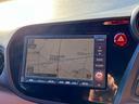 嬉しいナビ付です。知らない道でも安心ですね!更にバックカメラ付きで運転が苦手な方も車庫入れラクラクです!狭いところでの駐車場もお車を傷つけず安心ですね!ワンセグTV,DVDビデオも見れますよ!