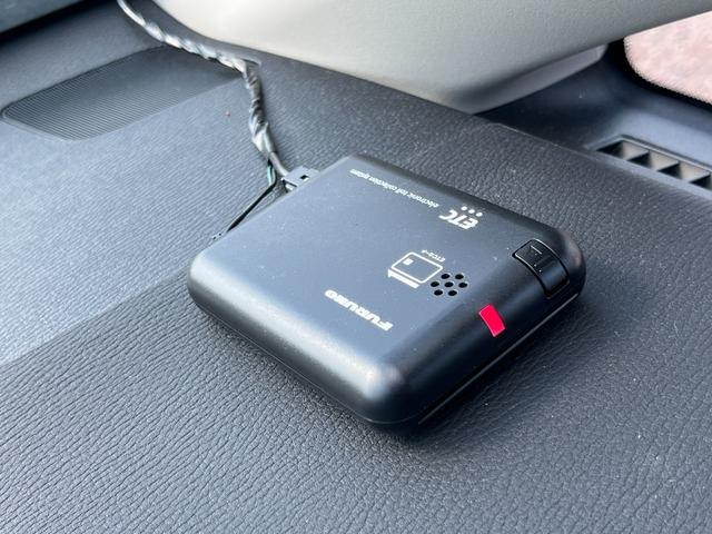 デリカD:5 P 社外フローティングナビ フルセグTV バックカメラ ETC シートヒーター パワーシート パワーバックドア ステアリングリモコン クルーズコントロール 電動パーキングブレーキ ブレーキオートホールド(24枚目)