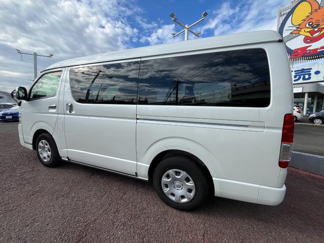 ハイエースワゴン ＧＬ　ワンオーナー　寒冷地仕様　パノラミックビューモニター　パワースライドドア　リアフォグランプ　ＬＥＤヘッドライト　イージークローザー　トヨタセーフティーセンス　キーフリー　プッシュスタート（5枚目）