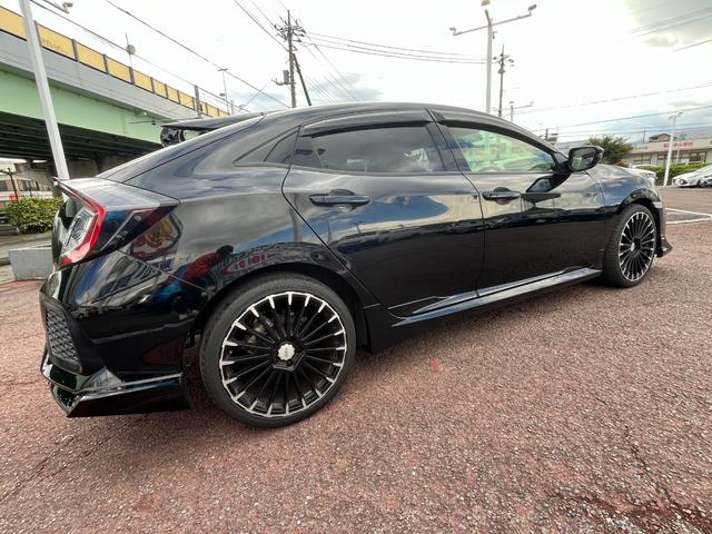 シビック ハッチバック ホンダセンシング 純正ナビ フルセグTV バックカメラ ホンダセンシング ビルトインETC ステアリングリモコン クルーズコントロール 無限アルミホイール 電動パーキングブレーキ ブレーキオートホールド(4枚目)