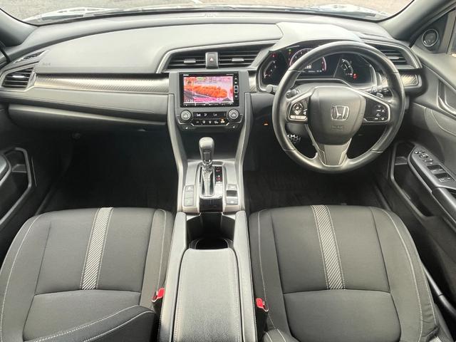 シビック ハッチバック ホンダセンシング 純正ナビ フルセグTV バックカメラ ホンダセンシング ビルトインETC ステアリングリモコン クルーズコントロール 無限アルミホイール 電動パーキングブレーキ ブレーキオートホールド(11枚目)
